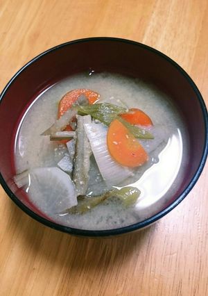 見切り品野菜救済☆豚なし豚汁風味噌汁-レシピのメイン写真