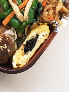 【お弁当】ひじきの煮物入り玉子焼き-レシピのメイン写真