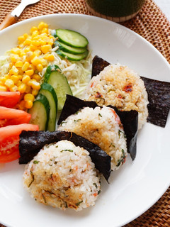 梅シソのごま油で焼きおにぎり☆食欲up-レシピのメイン写真