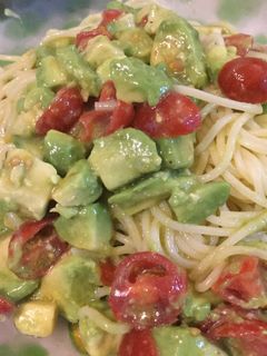 アボカドとトマトの冷製パスタ-レシピのメイン写真