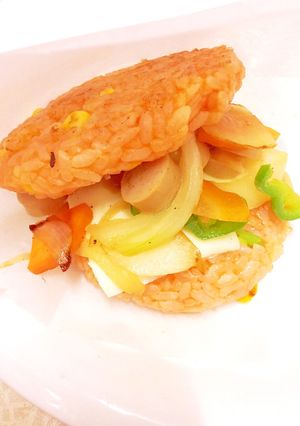 簡単！ナポリタンライスバーガー♪-レシピのメイン写真
