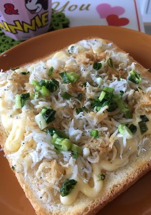 5分でしらす食パン⸜( ´ ꒳ ` )⸝-レシピのメイン写真