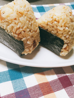 白だしで♡ ごま油の和風オイルおにぎり-レシピのメイン写真