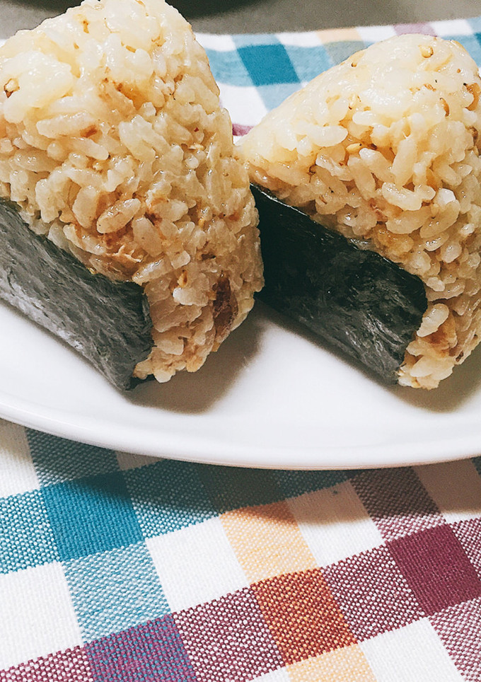 白だしで♡ ごま油の和風オイルおにぎり-レシピのメイン写真