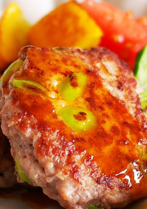 ダイエットに!枝豆入り黄身醤油ハンバーグ-レシピのメイン写真