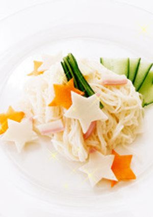 お素麺や夏野菜と一緒に★星かまぼこ-レシピのメイン写真