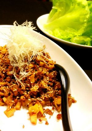 薬膳★しめじ入りピリ辛ひき肉レタス包み-レシピのメイン写真