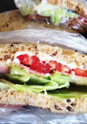 お弁当にも。雑穀パンの簡単サンドイッチ-レシピのメイン写真