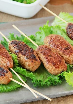 BBQに持ってこう！ボンカレーサテ-レシピのメイン写真