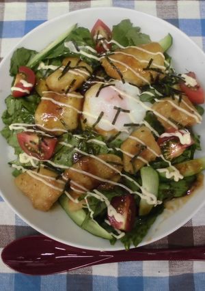 パンガシウスのサラダ丼（イオン三田WT)-レシピのメイン写真