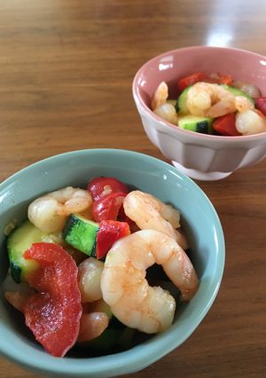 ズッキーニとパプリカとエビの塩炒め-レシピのメイン写真