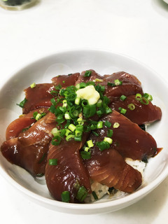 簡単!漬け時間ゼロ!カツオの漬け丼-レシピのメイン写真