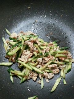 きゅうりと豚肉の梅肉炒め-レシピのメイン写真