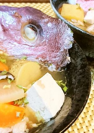 だしが絶品★豪快【鯛のアラ汁醤油仕立】♪-レシピのメイン写真