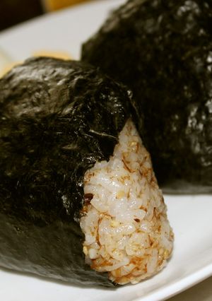 オイル✩おにぎり✩かつお節とごま油-レシピのメイン写真