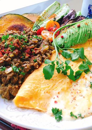 とろりんチーズオムレツとキーマカレー-レシピのメイン写真
