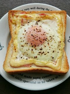 半熟目玉焼きベーコンマヨネーズトースト♡-レシピのメイン写真