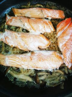 キノコと鮭の蒸し焼き-レシピのメイン写真