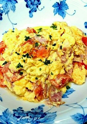 ふんわり卵とトマトとチーズの炒め物-レシピのメイン写真