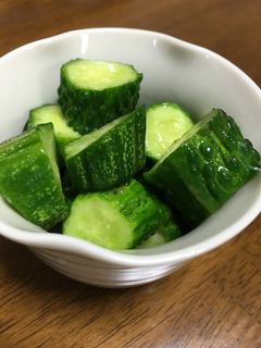 昆布茶でキュウリの浅漬け-レシピのメイン写真