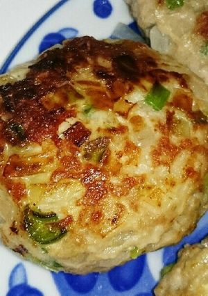 ピーマンと玉ねぎのもっちりハンバーグ♡-レシピのメイン写真