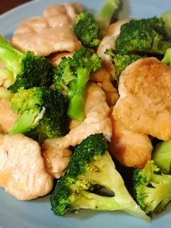 鶏むね肉とブロッコリーの簡単炒め-レシピのメイン写真