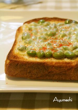 ちょっと大人の。。。枝豆チーズトースト-レシピのメイン写真