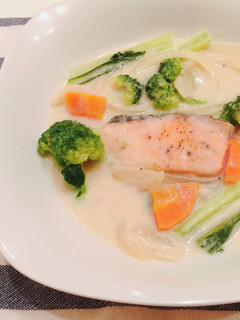 鮭と野菜のクリーム煮-レシピのメイン写真