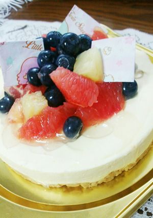 たっぷりフルーツ濃厚レアチーズケーキ-レシピのメイン写真