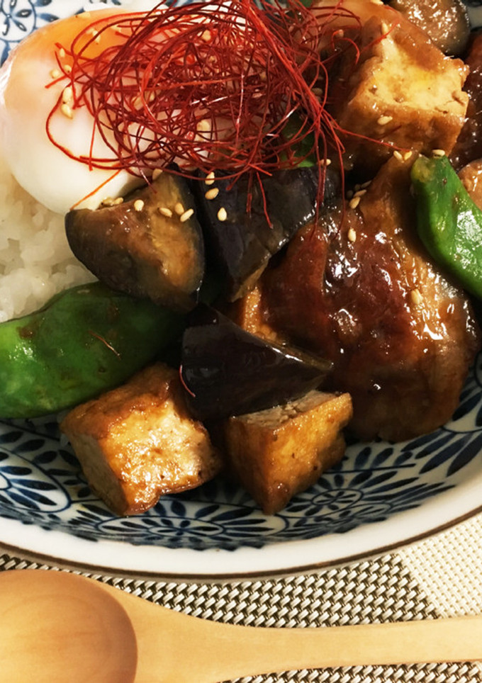 夏野菜で簡単♪茄子と厚揚げの旨辛丼-レシピのメイン写真