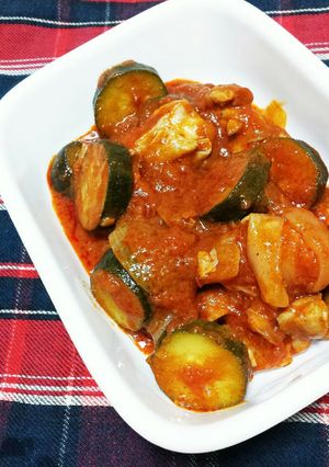 トマトソースで♪鶏肉と夏野菜のトマト煮-レシピのメイン写真