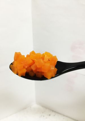 離乳食後期♡レンジでにんじんの角切り少量-レシピのメイン写真