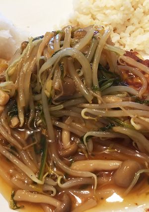とりひき肉でハンバーグ＊きのこあんかけ＊-レシピのメイン写真