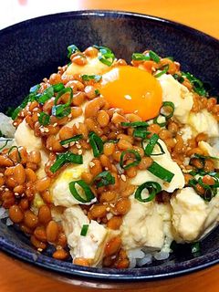 NTKG 崩し納豆豆腐丼!卵かけご飯!-レシピのメイン写真