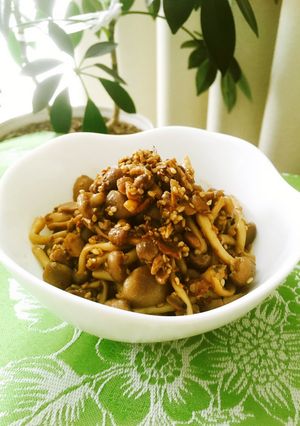 醤油のしぼりかすとシメジの旨旨炒め-レシピのメイン写真