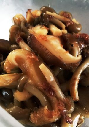しめじと椎茸の鰹節和え(簡単レシピ)-レシピのメイン写真