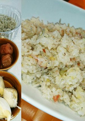 調味料いらず☆ニンニク梅じゃこチャーハン-レシピのメイン写真