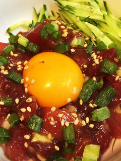 簡単!焼肉のタレでお刺身ユッケ-レシピのメイン写真
