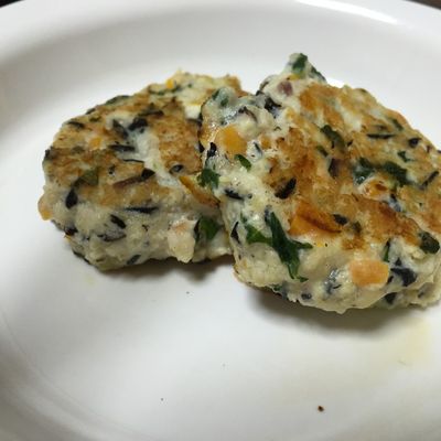 基本からアレンジまで！思わずつくりたくなる「にら ハンバーグ」の