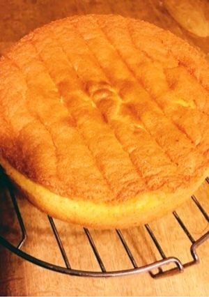しっとりスポンジケーキ☆18センチ共立て-レシピのメイン写真