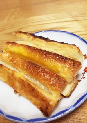 切って焼くだけ☆スティックシュガーパイ-レシピのメイン写真