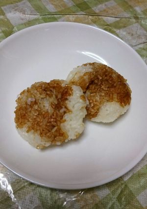 フライパンで香ばしい! 焼きおにぎり-レシピのメイン写真
