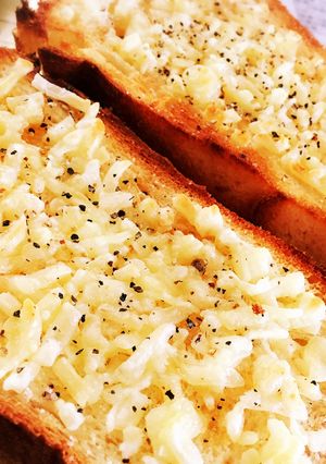 ごま油とチーズトースト-レシピのメイン写真
