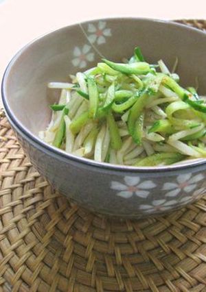 ピリ辛 胡瓜とモヤシのごま油炒め-レシピのメイン写真