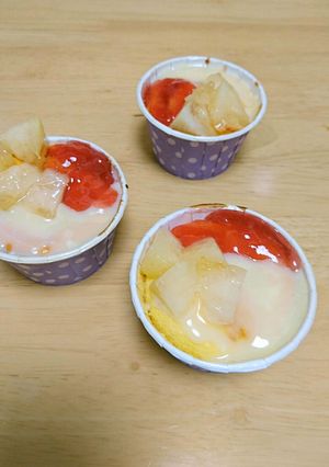 桃とホワイトチョコのカップケーキ-レシピのメイン写真