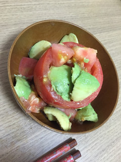アボカドトマトサラダ-レシピのメイン写真