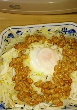 レンジで簡単巣ごもり卵～納豆のせ！-レシピのメイン写真