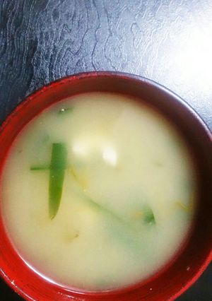 ニラとめかぶ LOVE 味噌汁-レシピのメイン写真