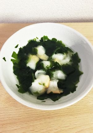 にゃんこと一緒に、お麸のワカメスープ-レシピのメイン写真
