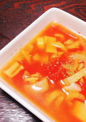 セロリとトマト缶のスイートチリスープ-レシピのメイン写真